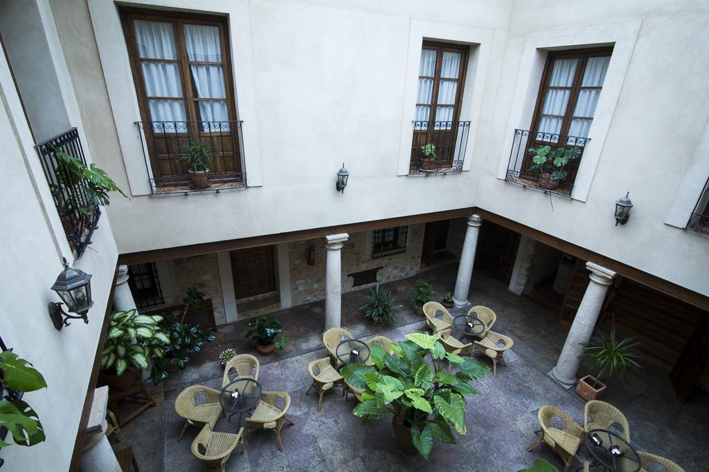 Готель Hospederia Real Casona La Beltraneja Бельмонте Екстер'єр фото