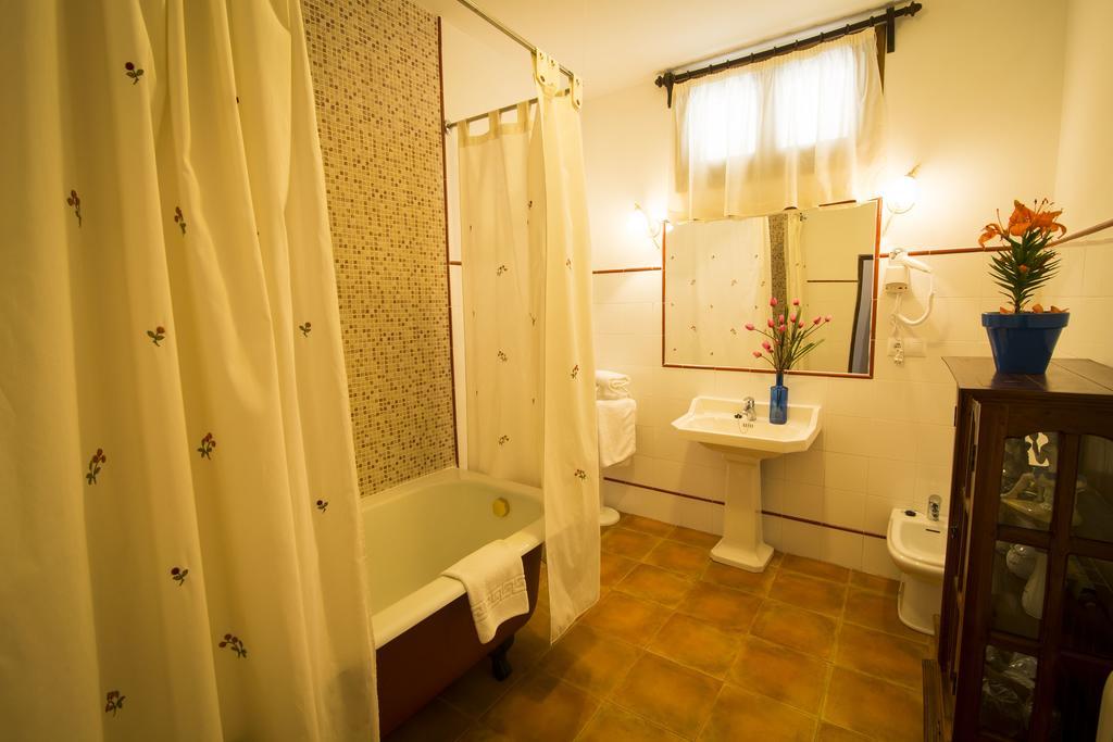 Готель Hospederia Real Casona La Beltraneja Бельмонте Екстер'єр фото