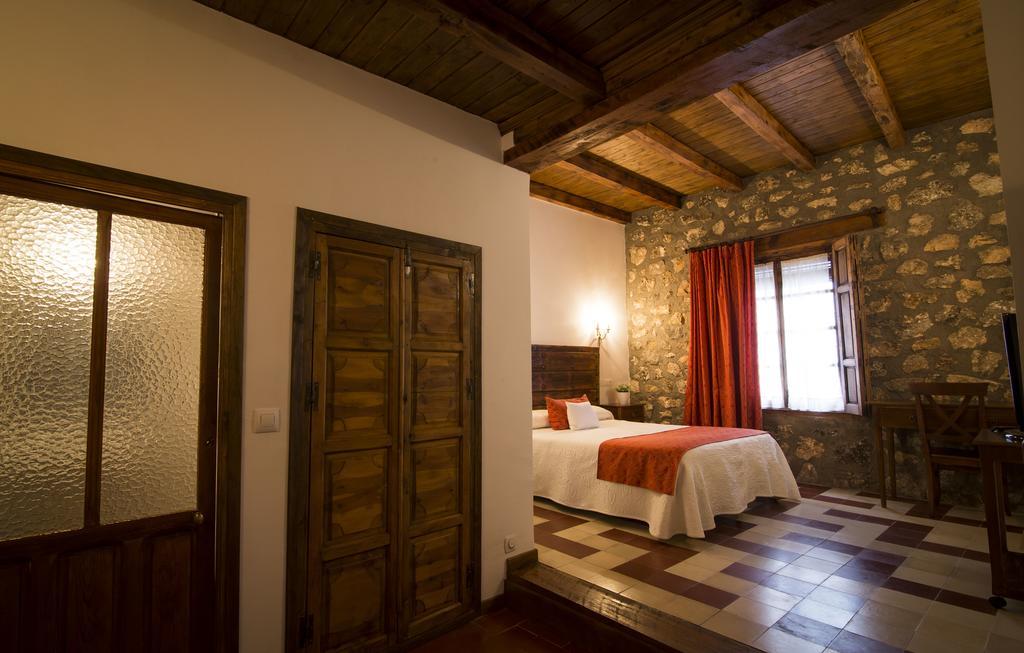 Готель Hospederia Real Casona La Beltraneja Бельмонте Екстер'єр фото