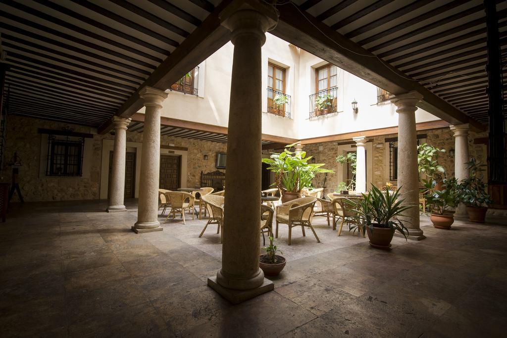 Готель Hospederia Real Casona La Beltraneja Бельмонте Екстер'єр фото